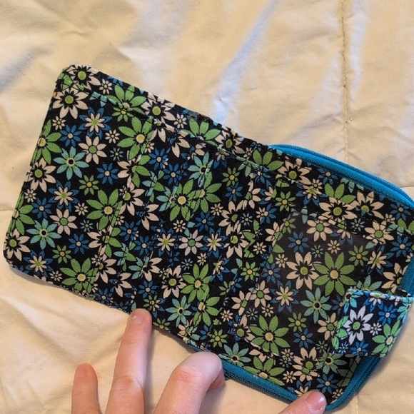 Colorful Geometric Pattern Wallet - Picture 3 of 3